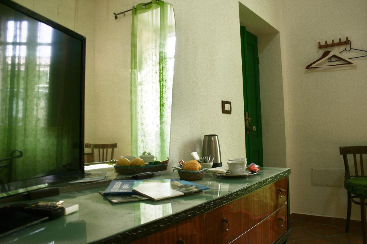 B&B Duca D'Aosta Олбия Екстериор снимка