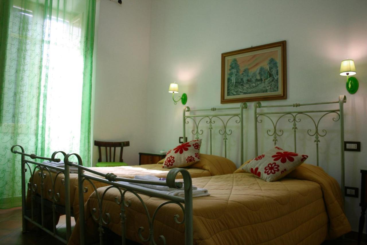 B&B Duca D'Aosta Олбия Екстериор снимка